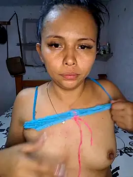 Daniela Cruz  online show from April 19, 10:45 pm