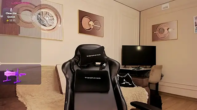 s00nie online show from February 18, 1:43 pm