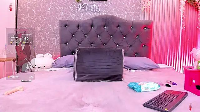 lana gill1 online show from April 4, 6:18 pm