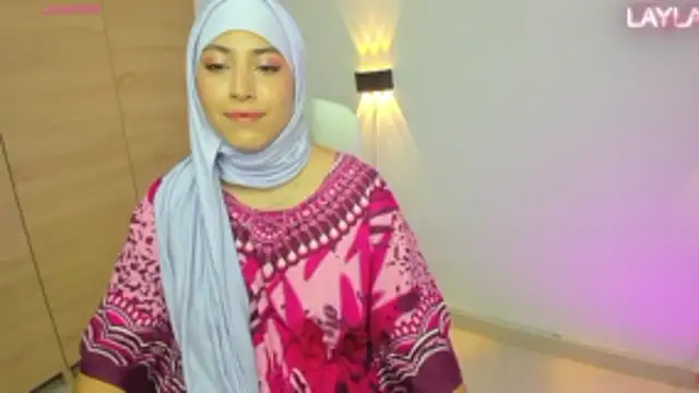 LAY LA  online show from April 9, 9:20 pm