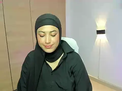 LAY LA  online show from March 28, 9:57 pm