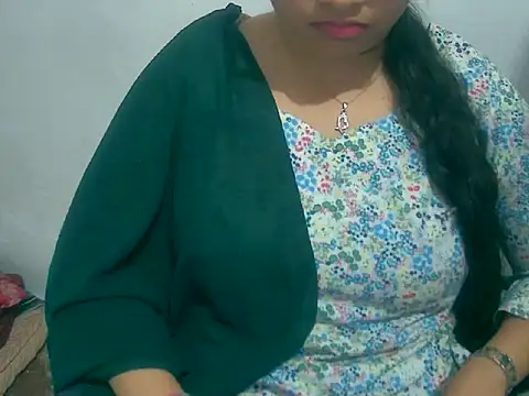 Cute Aliyaa online show from February 28, 11:53 am