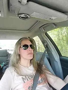 Sunflower0025 online show from March 26, 5:58 pm