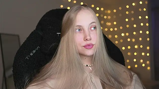 Appr0ved  online show from February 11, 3:02 pm