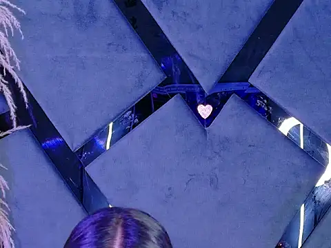 KylieWhitee online show from February 27, 12:05 pm