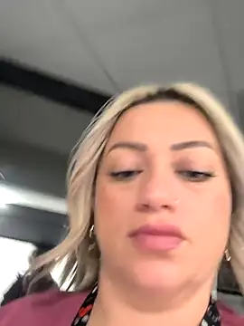 NinaRicci1518 online show from March 15, 9:39 pm