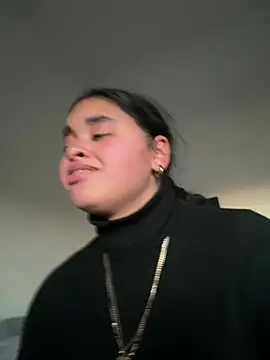 Aloyenita online show from April 4, 5:56 pm