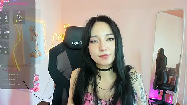 AliceeinWonderlanddd online show from February 21, 6:47 am