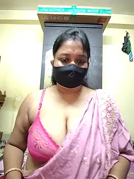 Curvy Trisha online show from July 12, 7:58 pm