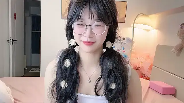 Luminous4173 online show from May 14, 1:17 pm