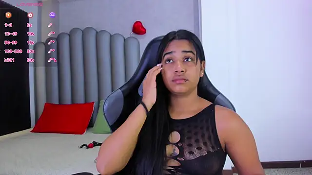 Shirleytaylor- online show from April 10, 11:38 am