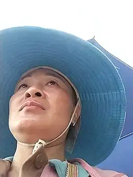 Neoone 1 online show from April 9, 8:31 am