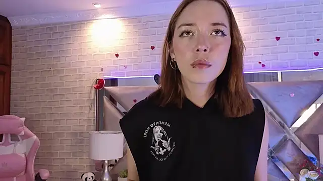 HarperrWest online show from April 16, 9:36 pm