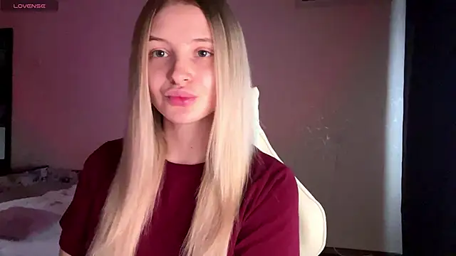 VibeVi online show from March 29, 1:21 pm