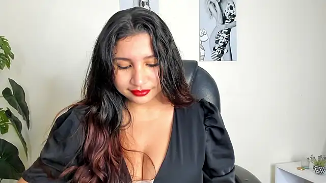 Victoria Rosee online show from February 2, 12:37 pm