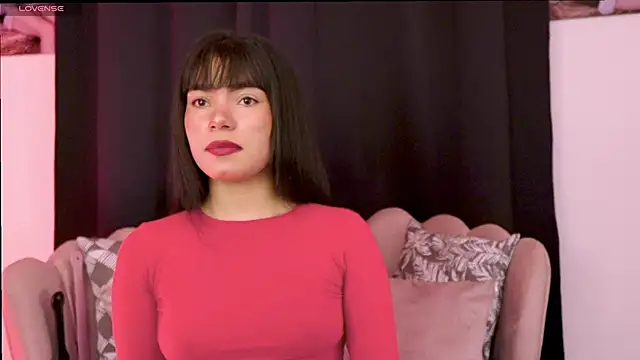 dakotacollins  online show from March 11, 1:32 am