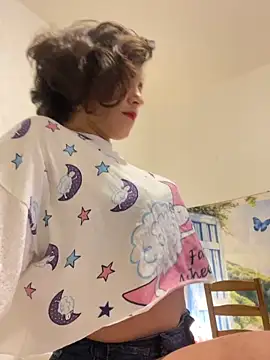 eva luz online show from April 7, 8:22 pm