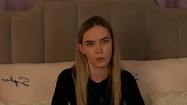 NikkiRyx online show from April 16, 9:39 pm