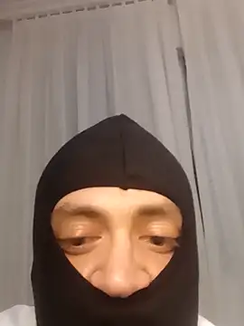 moannapozzy online show from February 7, 8:40 am