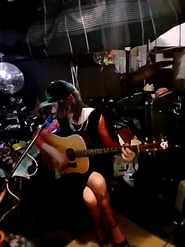 AllucyLu online show from February 15, 7:51 am