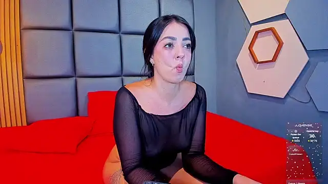 CORAL FOX online show from April 6, 5:30 am