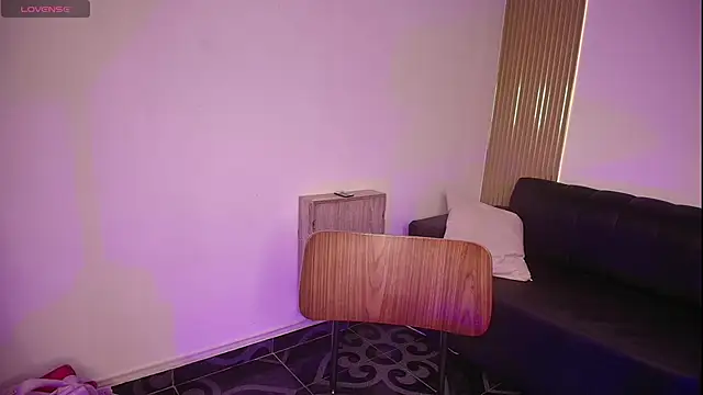 leydi start  online show from February 4, 1:03 pm