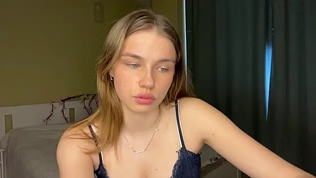 EarthaStinett online show from March 27, 10:27 am