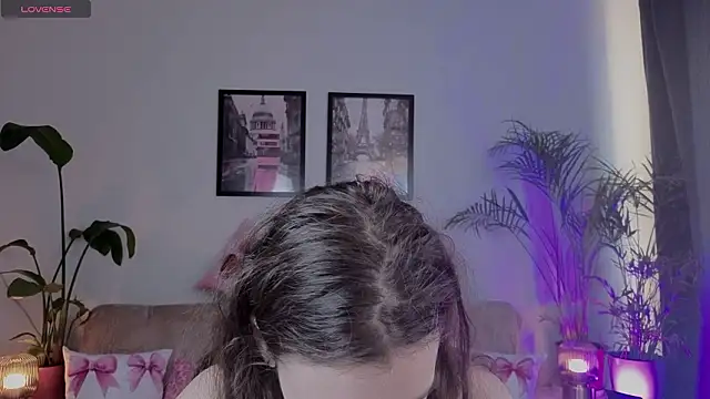 VioletaBloom online show from February 3, 7:13 am