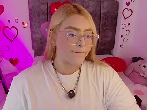 missevans online show from February 8, 10:23 pm