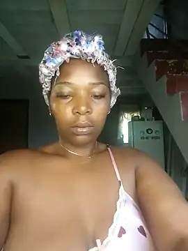 CurvyCutiexx3 online show from February 13, 5:42 am