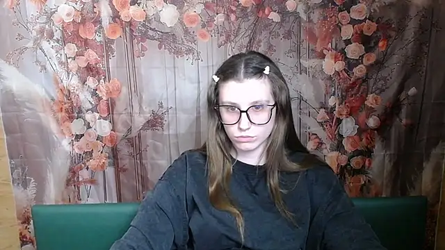 LilianaShine online show from March 4, 7:26 am