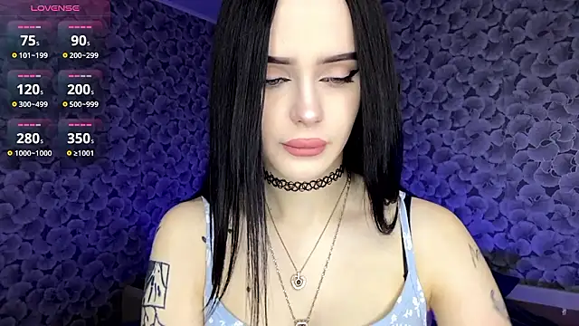 IeshaOsorio online show from March 24, 6:30 am