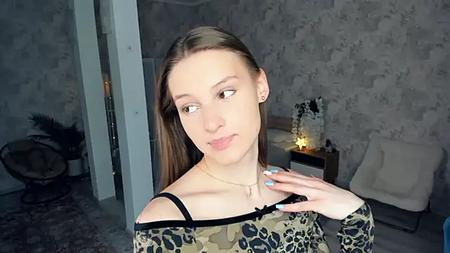 LianneBynon online show from March 7, 8:43 am