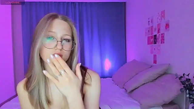 Vega Taylor online show from February 26, 3:38 am