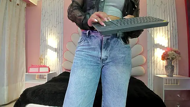 Kateemos online show from March 17, 1:37 pm