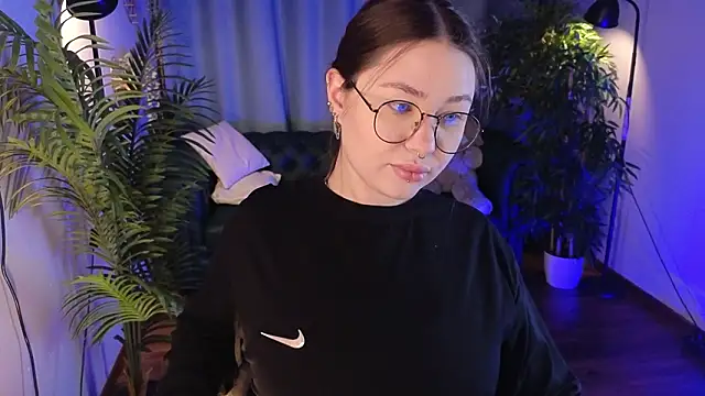 vanessaparadiza online show from February 12, 1:46 pm