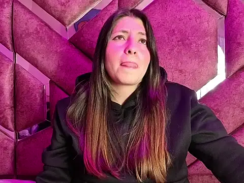 EmberCooper  online show from April 18, 3:42 am