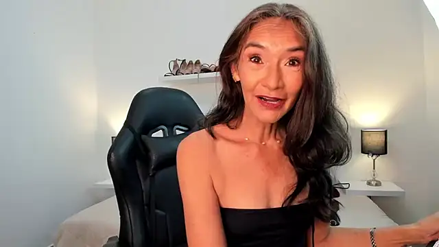 Emma Mendozaa online show from February 17, 11:53 am