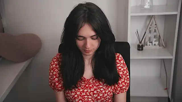 Snapshot of GinnyKittle chatting on February 12, 6:20 pm GinnyKittle online show from February 12, 6:20 pm