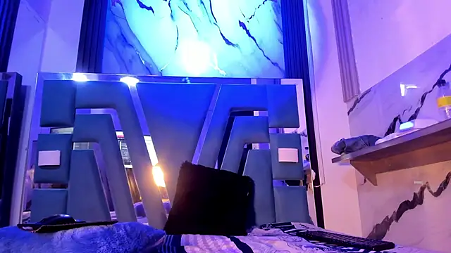 emii brown online show from April 15, 1:50 am