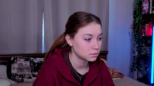 JadwigaTagliavia online show from February 6, 10:07 am