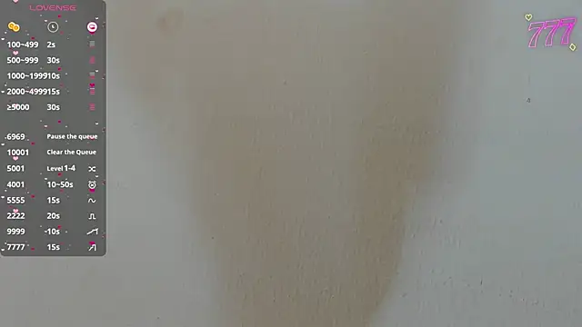 SamanthaHill  online show from May 7, 8:23 pm