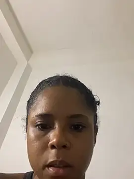 LIA PARKERR online show from March 8, 1:24 am