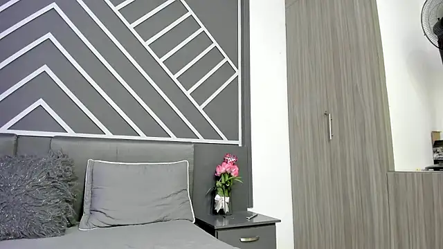 Jessica Boyer online show from March 16, 9:41 pm