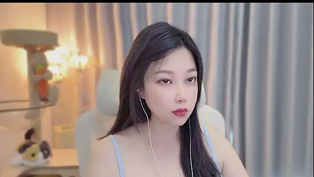 Yumi yuni online show from June 9, 1:49 am