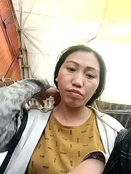 hot-luna- online show from March 2, 9:38 am