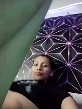 amairany27 online show from April 4, 3:49 am