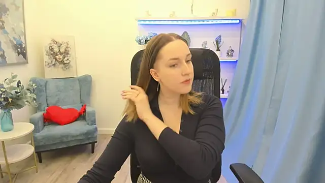 CaseyTerini online show from April 5, 4:00 am