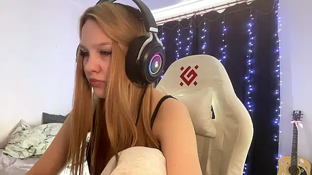 axin burnell online show from February 27, 5:51 am