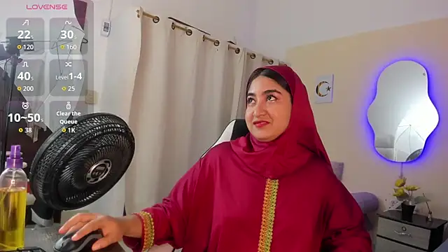 SamiraAwada online show from April 10, 7:09 pm